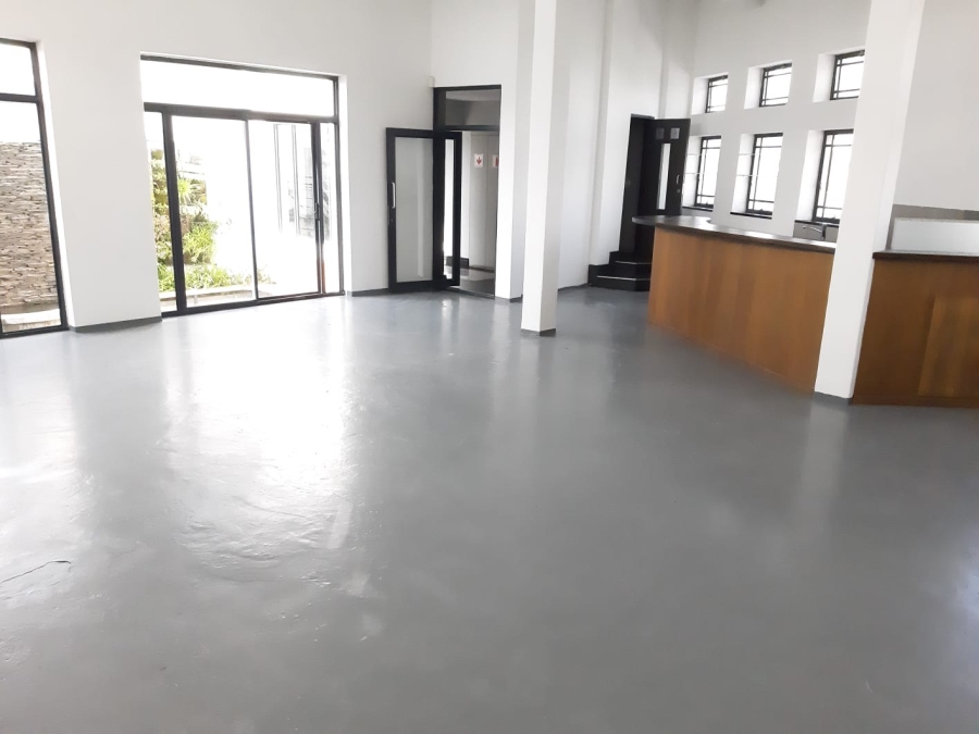 To Let Commercial Property for Rent in Woodstock Western Cape